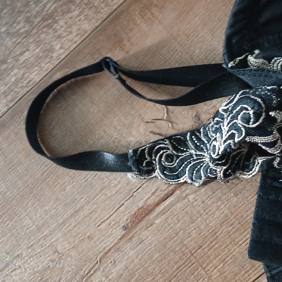 Lace bra - Picture 3 of 9